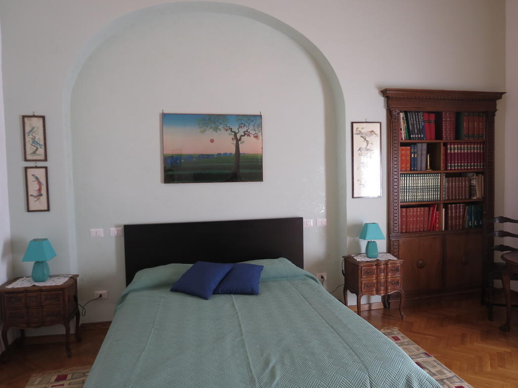 Rome Charming House Bed & Breakfast Room photo